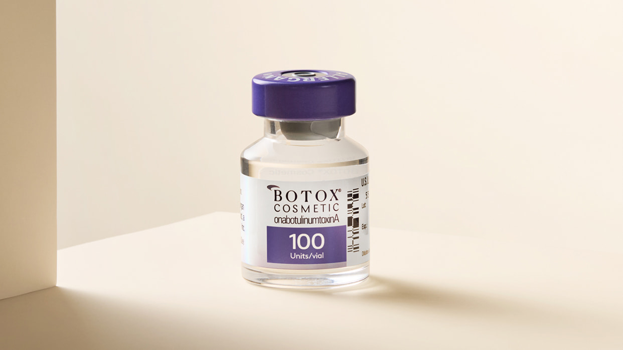 HOW DOES JUVÉDERM® WORK?